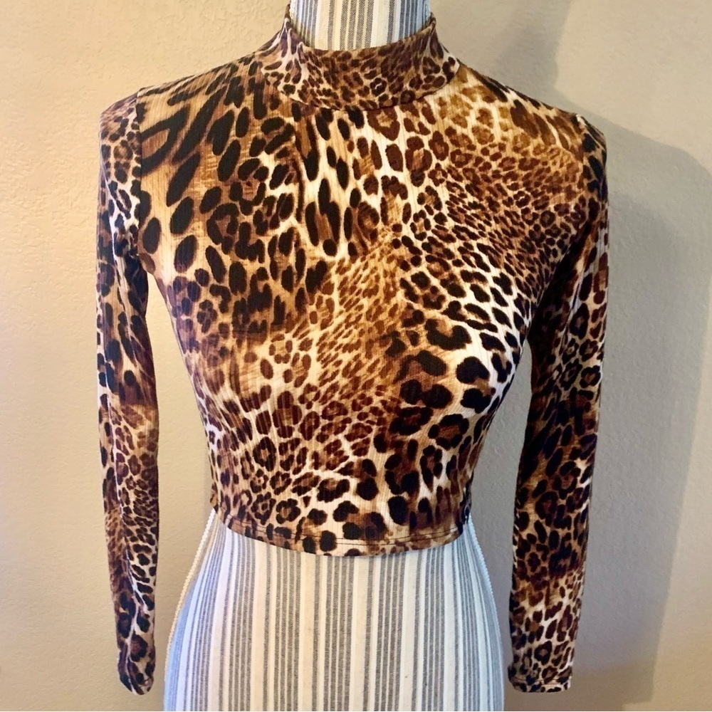 Sale! NWT FashionNova Crop Top S Leopard Animal Print Stretchy Ribbed Long Slvs